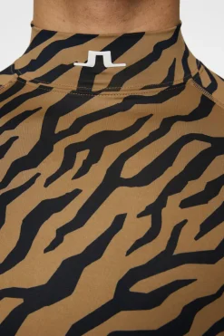 Shop Ello Compression Print Golf|Tops